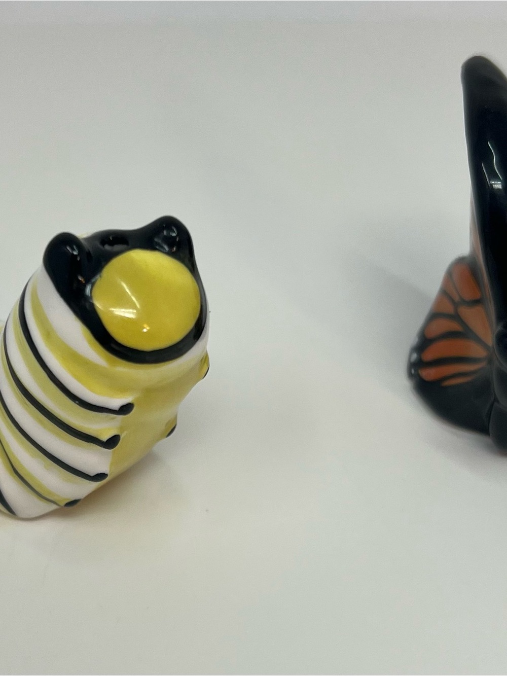 Cracker Barrel Mini Monarch Butterfly And Caterpillar Salt & Pepper Shakers - Picture 3 of 8
